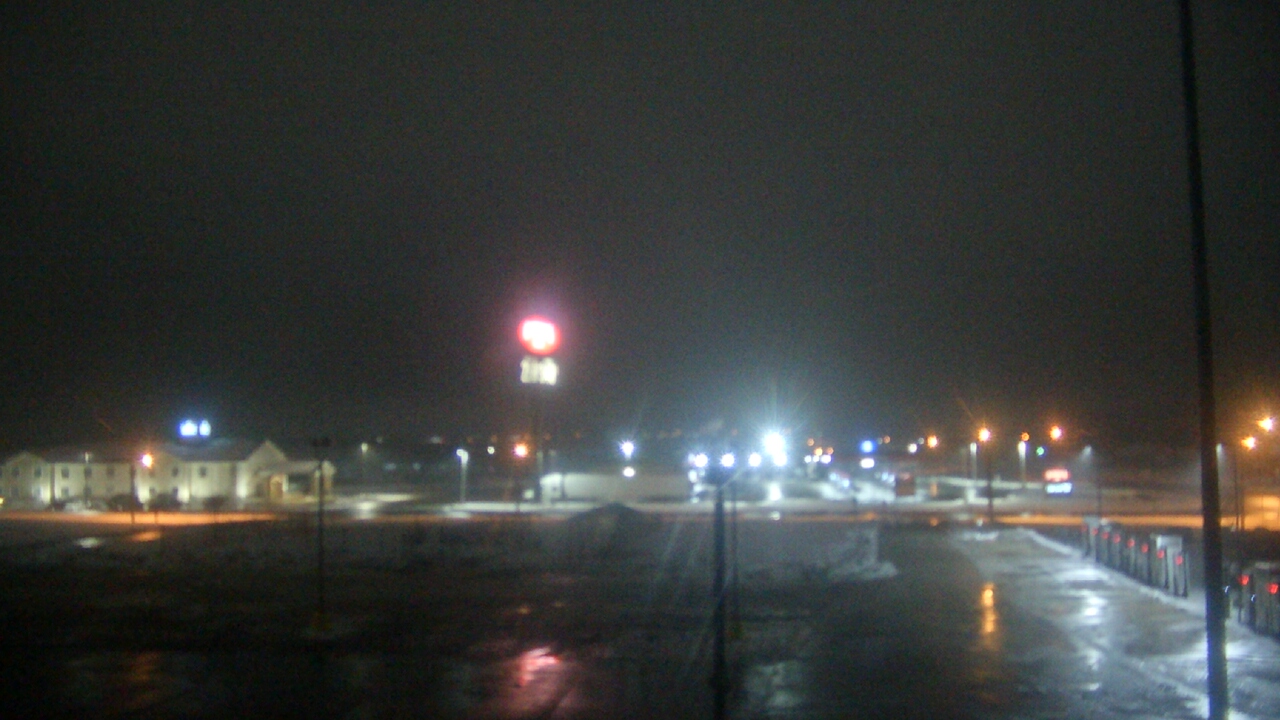 Thumbnail for current weather camera view from Amish Country Store in Lamoni, Iowa