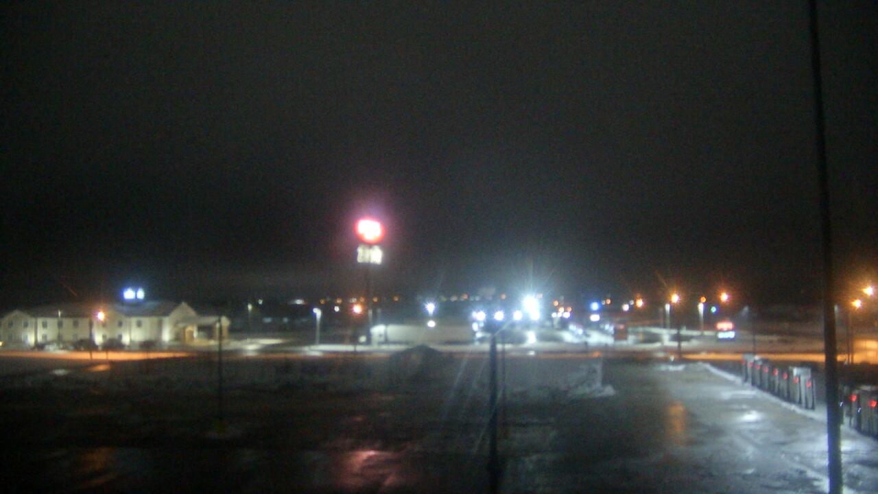 Thumbnail for current weather camera view from Amish Country Store in Lamoni, Iowa