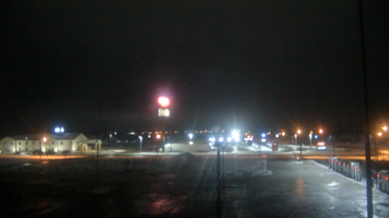 Thumbnail for current weather camera view from Amish Country Store in Lamoni, Iowa