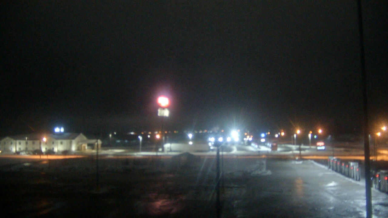 Thumbnail for current weather camera view from Amish Country Store in Lamoni, Iowa