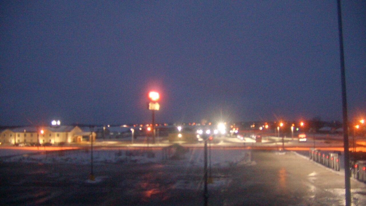 Thumbnail for current weather camera view from Amish Country Store in Lamoni, Iowa