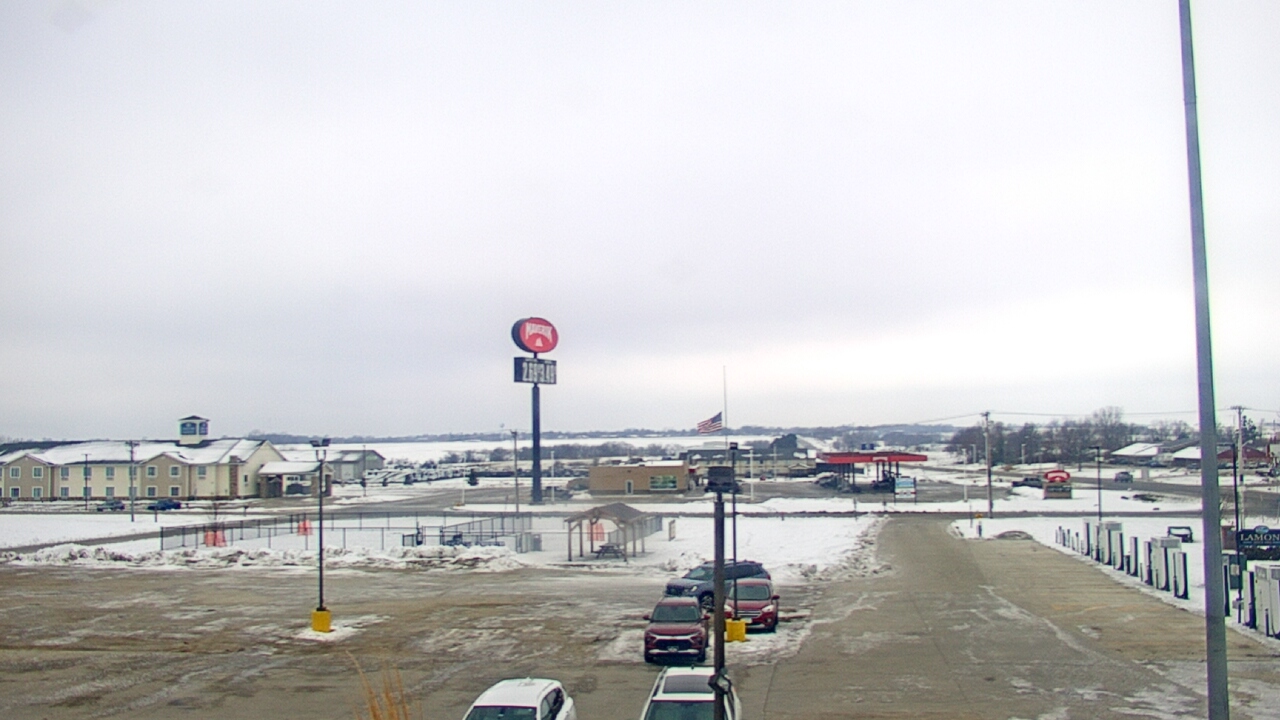 Thumbnail for current weather camera view from Amish Country Store in Lamoni, Iowa
