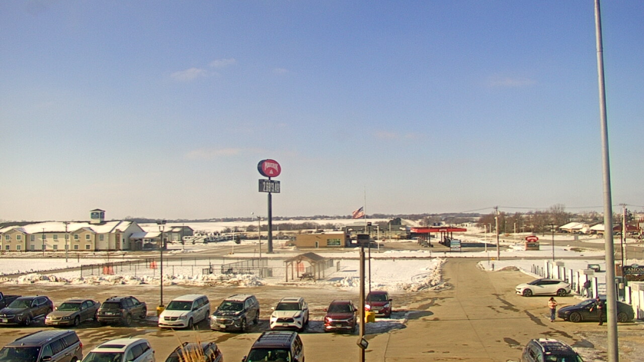 Thumbnail for current weather camera view from Amish Country Store in Lamoni, Iowa
