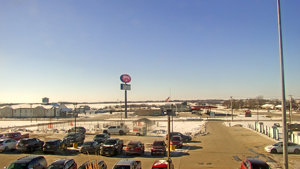 Thumbnail for current weather camera view from Amish Country Store in Lamoni, Iowa