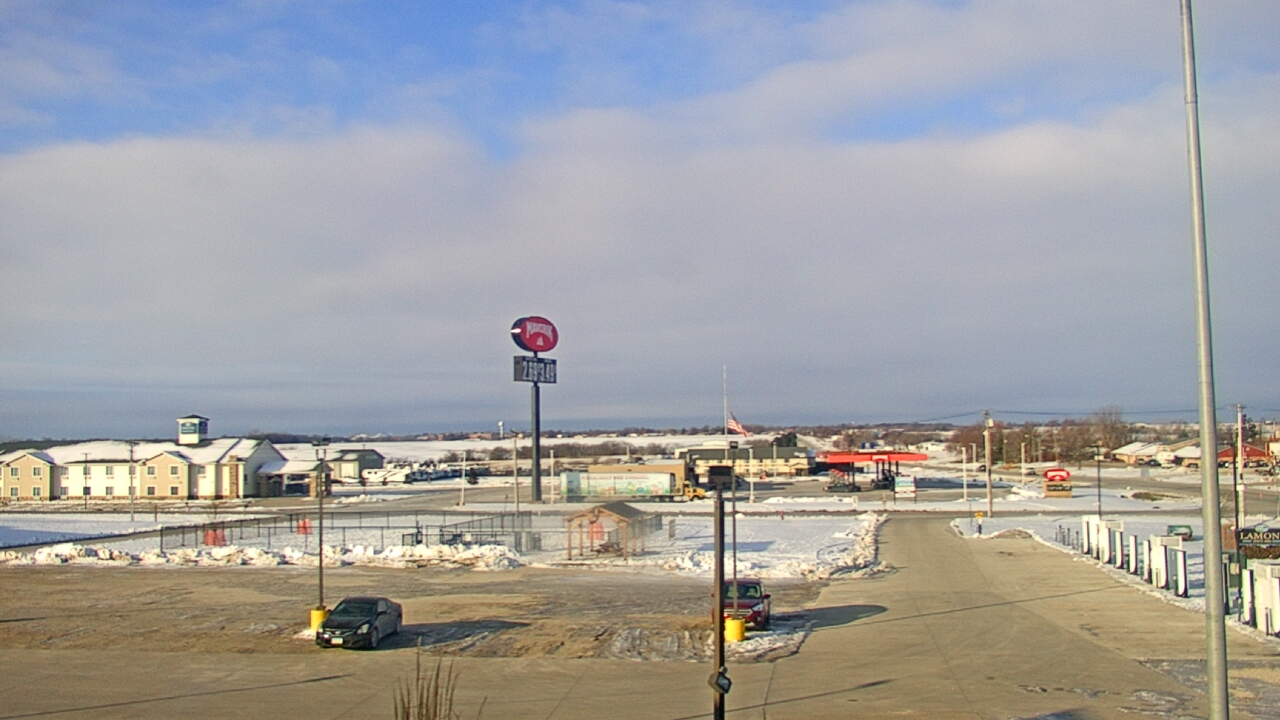 Thumbnail for current weather camera view from Amish Country Store in Lamoni, Iowa