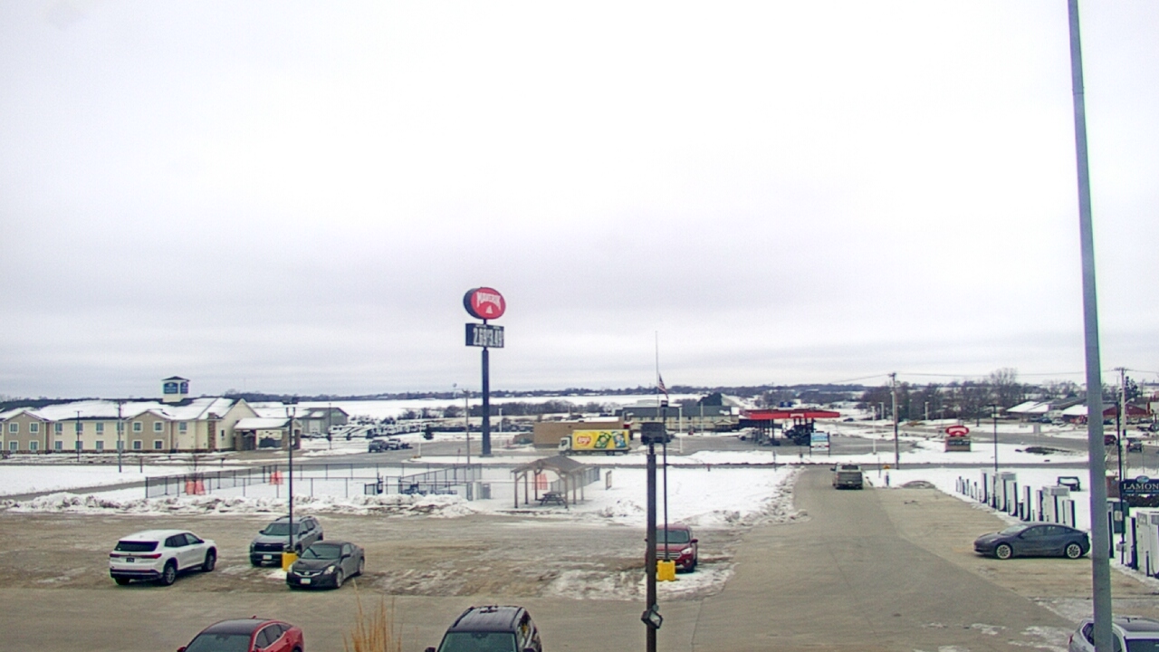 Thumbnail for current weather camera view from Amish Country Store in Lamoni, Iowa