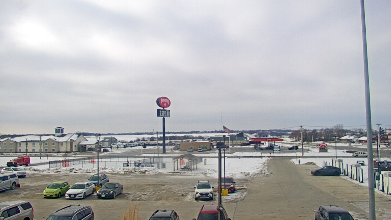 Thumbnail for current weather camera view from Amish Country Store in Lamoni, Iowa