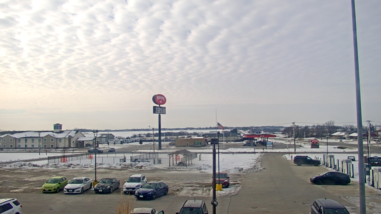 Thumbnail for current weather camera view from Amish Country Store in Lamoni, Iowa