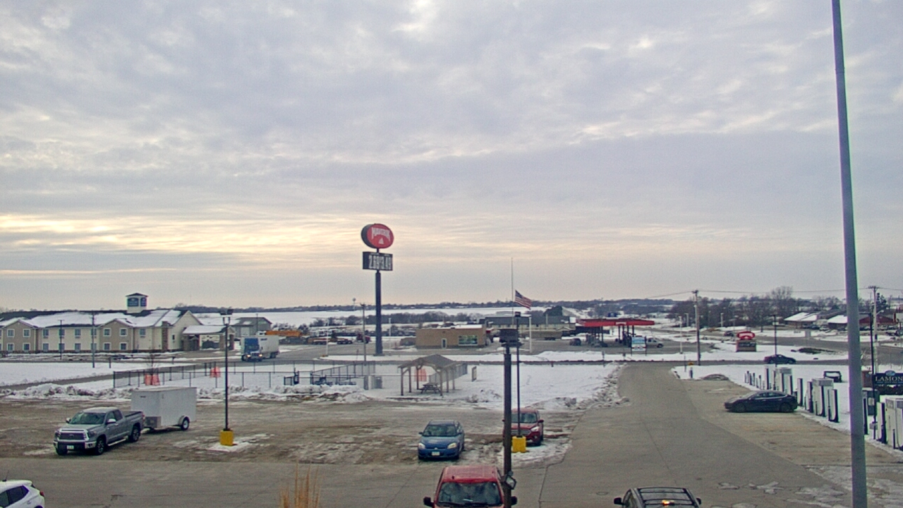 Thumbnail for current weather camera view from Amish Country Store in Lamoni, Iowa