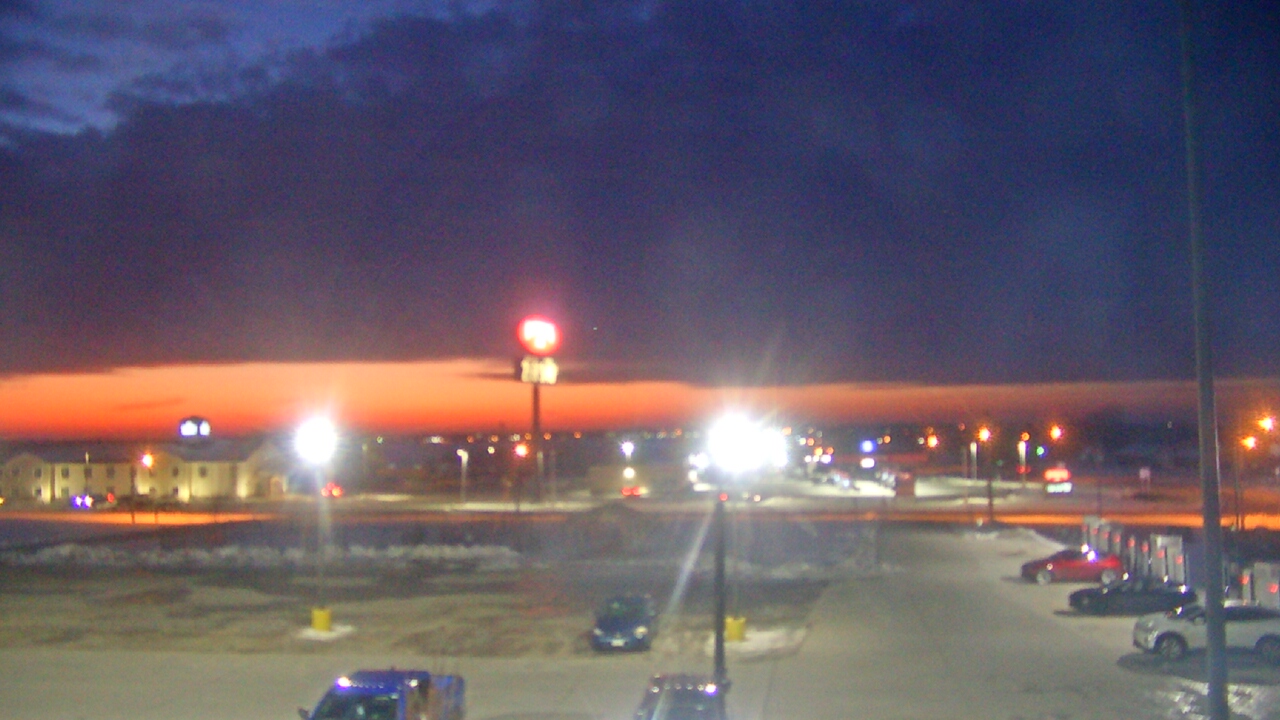 Thumbnail for current weather camera view from Amish Country Store in Lamoni, Iowa