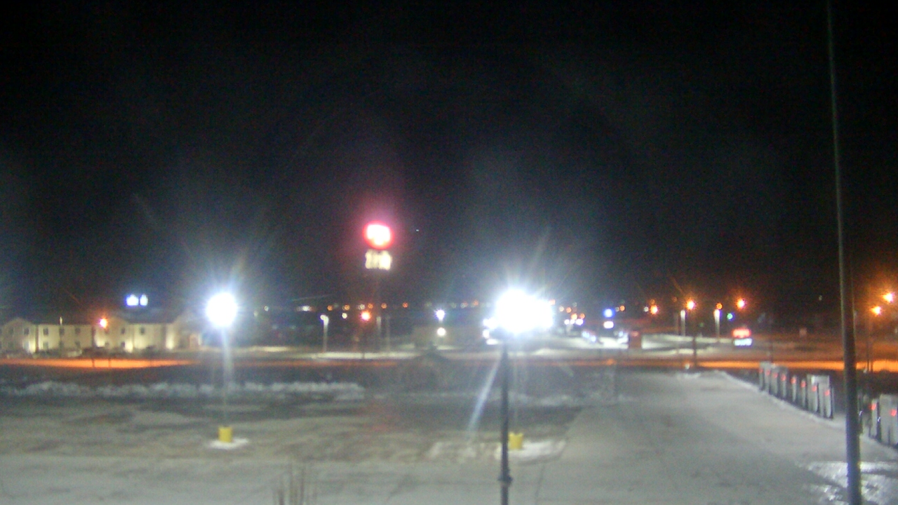 Thumbnail for current weather camera view from Amish Country Store in Lamoni, Iowa