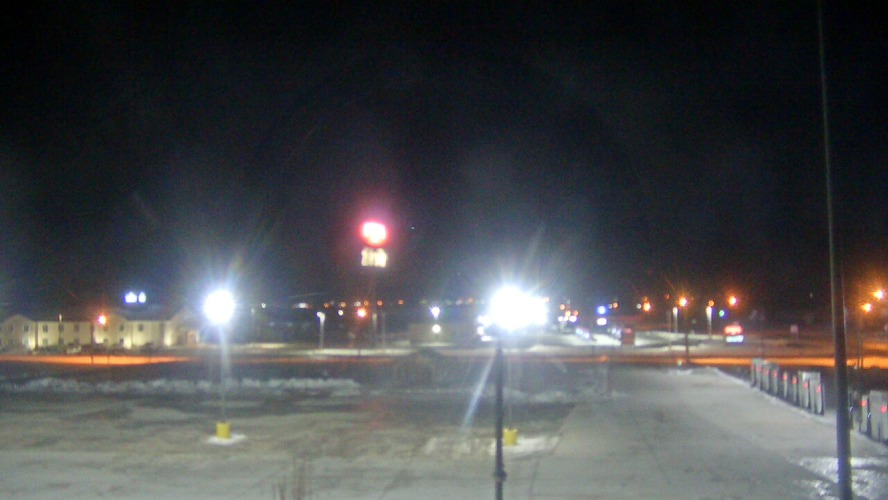 Thumbnail for current weather camera view from Amish Country Store in Lamoni, Iowa