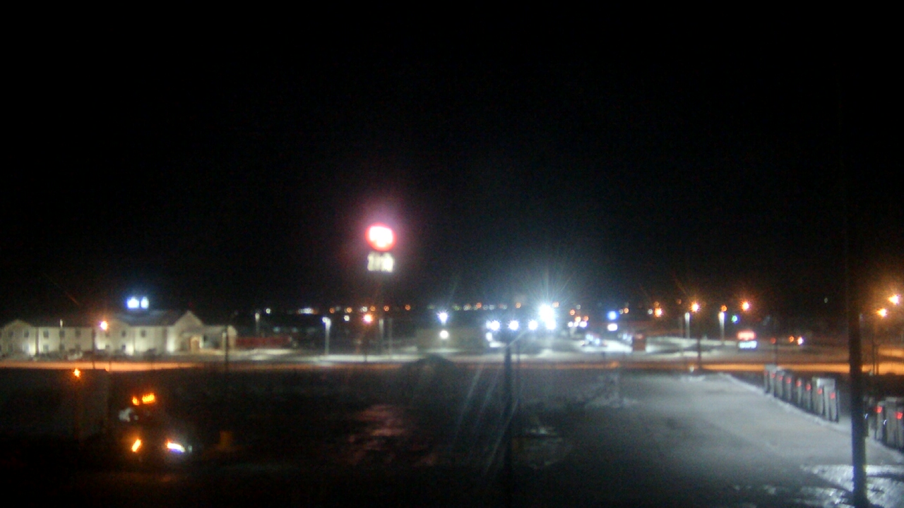 Thumbnail for current weather camera view from Amish Country Store in Lamoni, Iowa