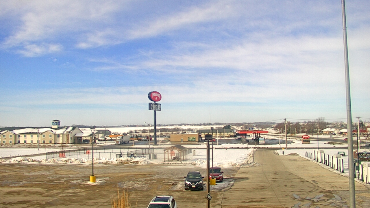 Thumbnail for current weather camera view from Amish Country Store in Lamoni, Iowa