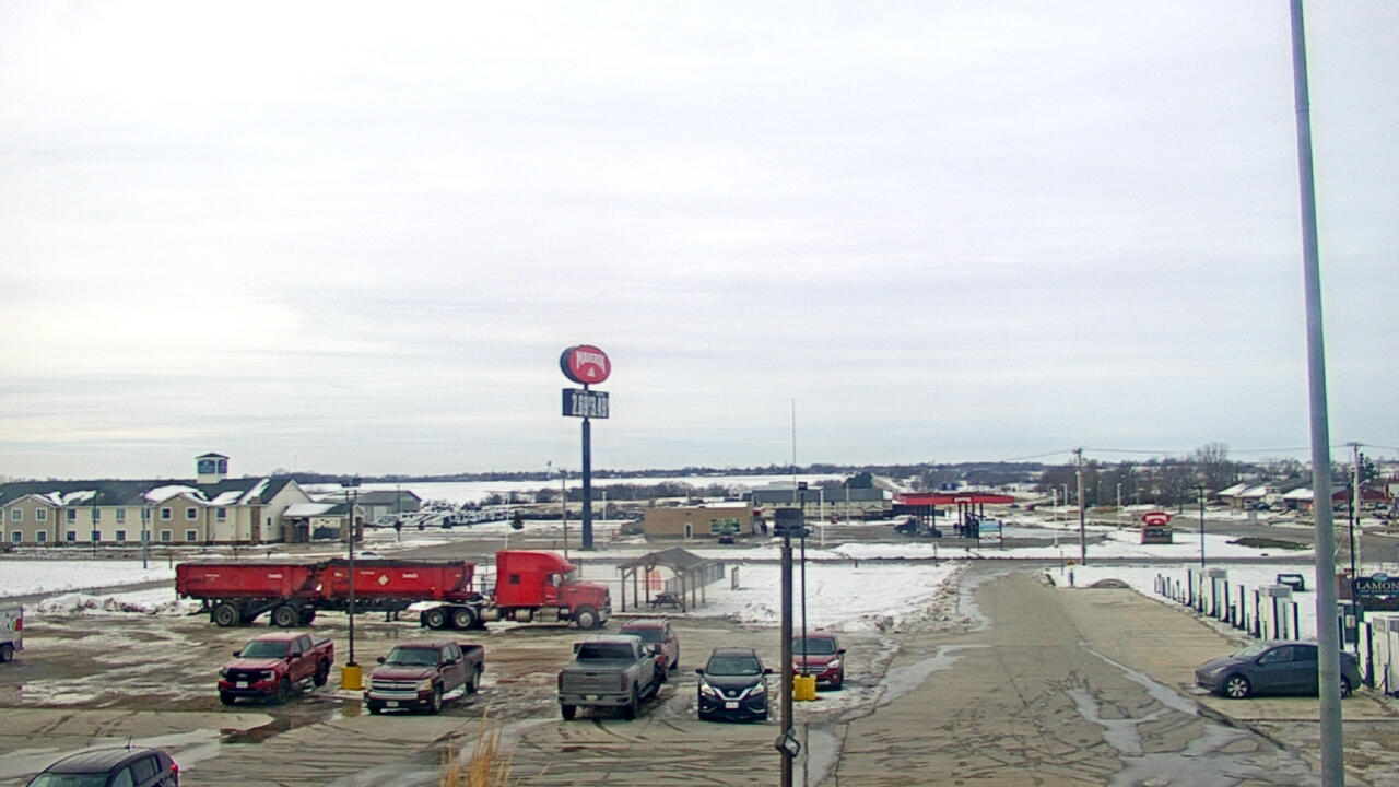 Thumbnail for current weather camera view from Amish Country Store in Lamoni, Iowa