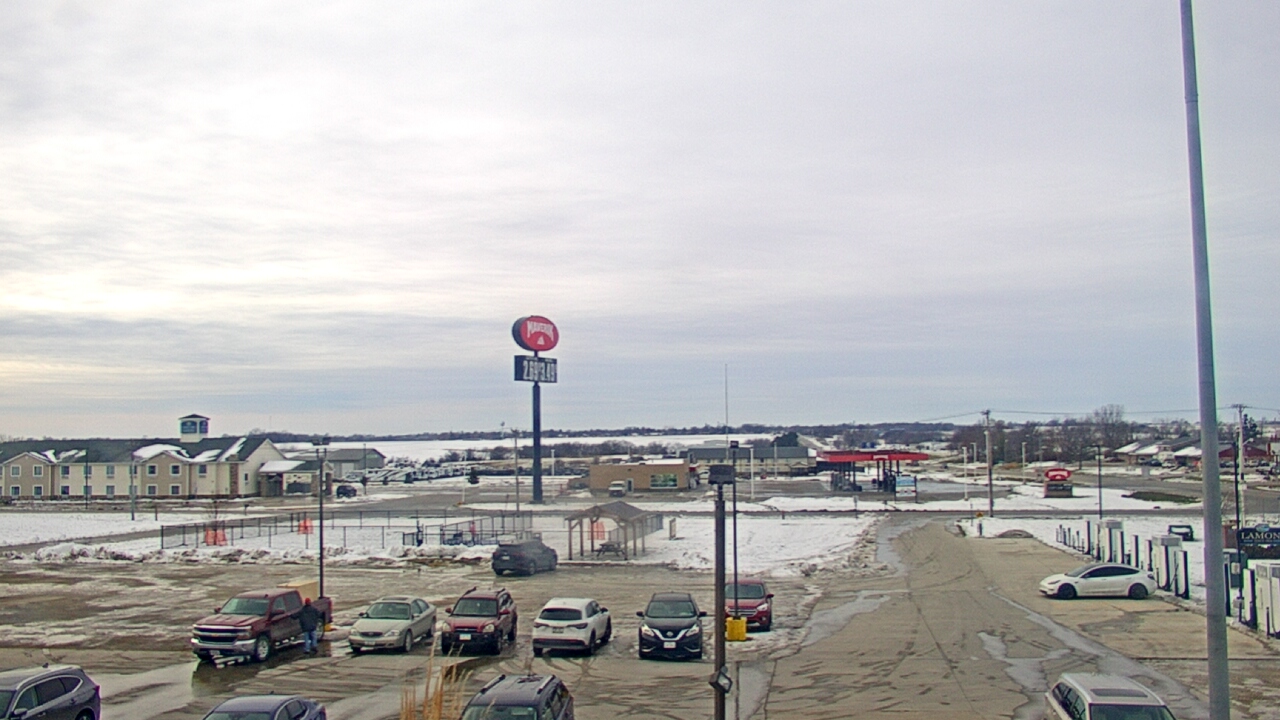 Thumbnail for current weather camera view from Amish Country Store in Lamoni, Iowa
