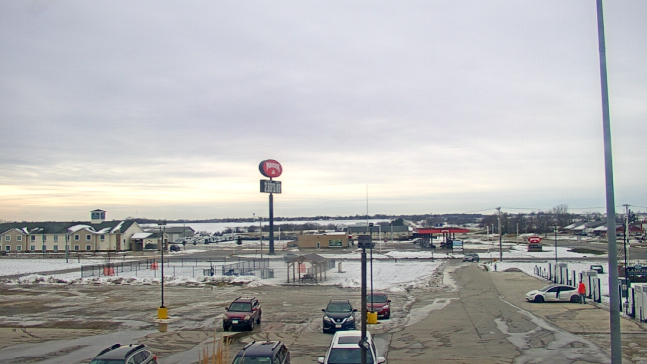 Thumbnail for current weather camera view from Amish Country Store in Lamoni, Iowa