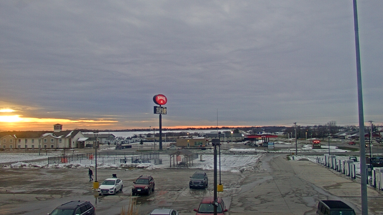 Thumbnail for current weather camera view from Amish Country Store in Lamoni, Iowa