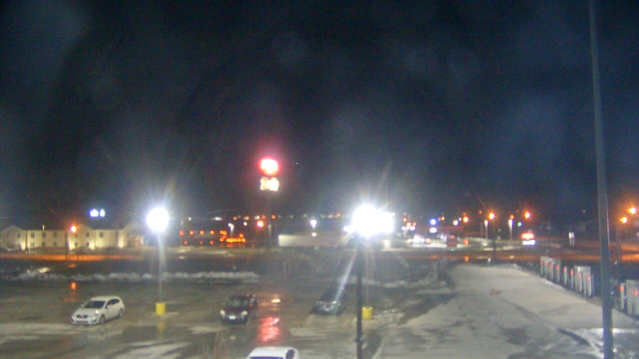 Thumbnail for current weather camera view from Amish Country Store in Lamoni, Iowa