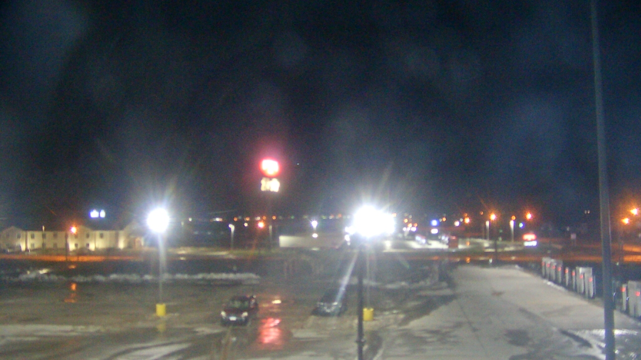 Thumbnail for current weather camera view from Amish Country Store in Lamoni, Iowa