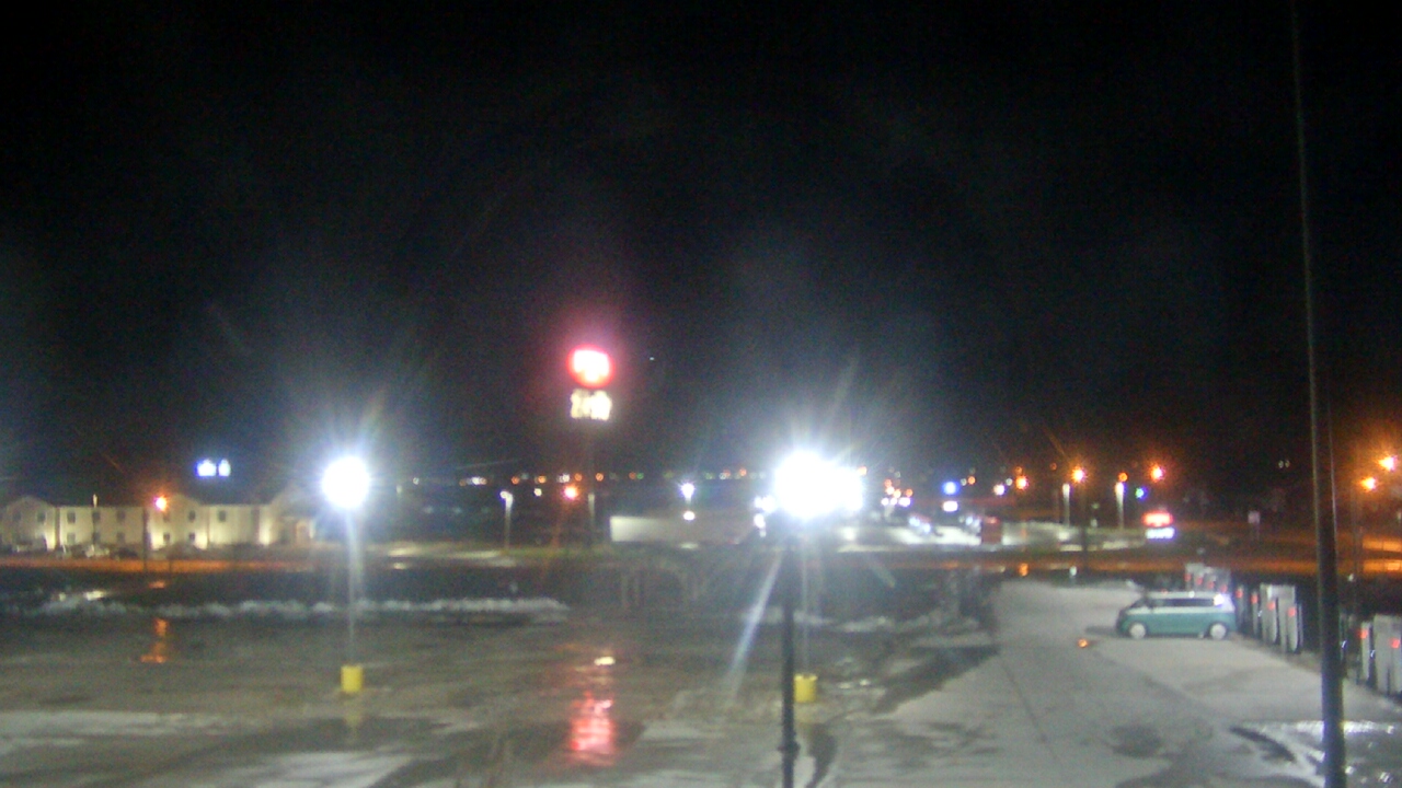 Thumbnail for current weather camera view from Amish Country Store in Lamoni, Iowa