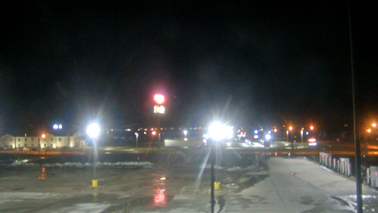 Thumbnail for current weather camera view from Amish Country Store in Lamoni, Iowa