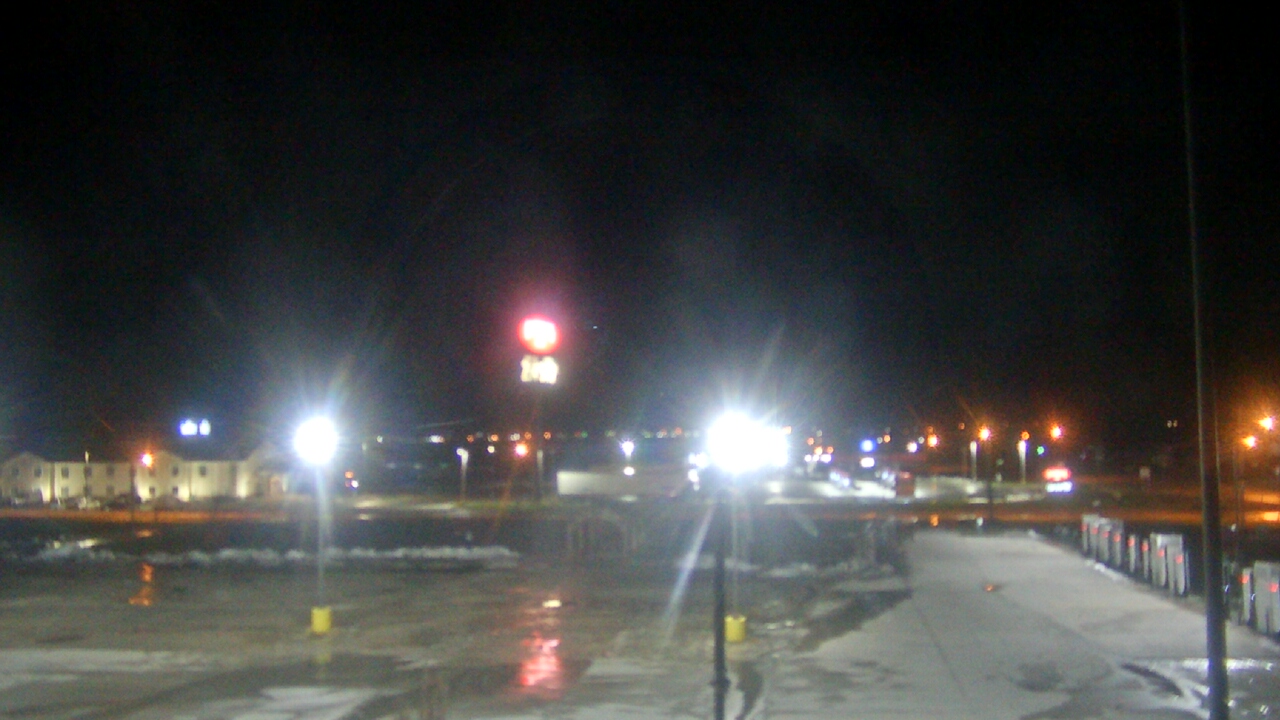 Thumbnail for current weather camera view from Amish Country Store in Lamoni, Iowa