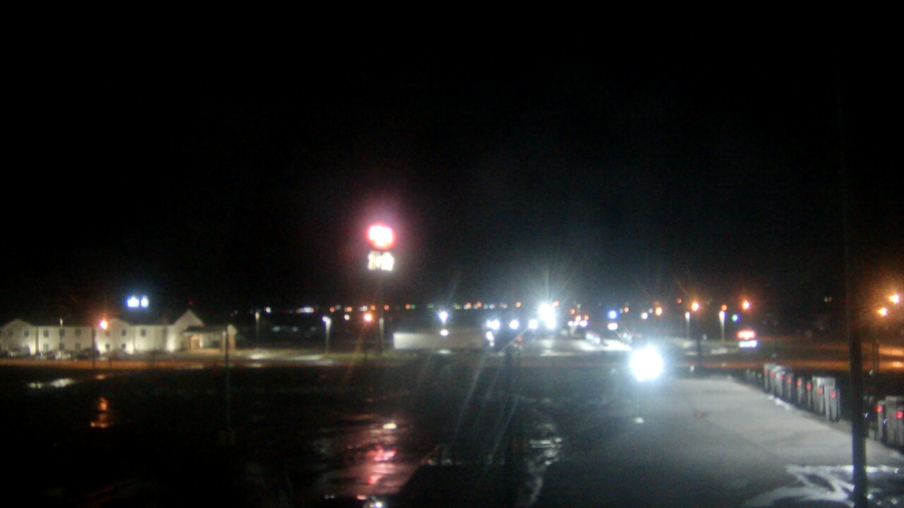 Thumbnail for current weather camera view from Amish Country Store in Lamoni, Iowa