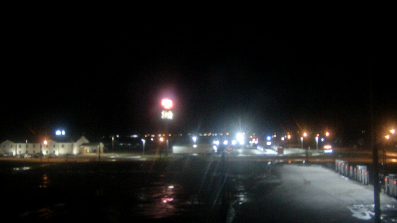 Thumbnail for current weather camera view from Amish Country Store in Lamoni, Iowa