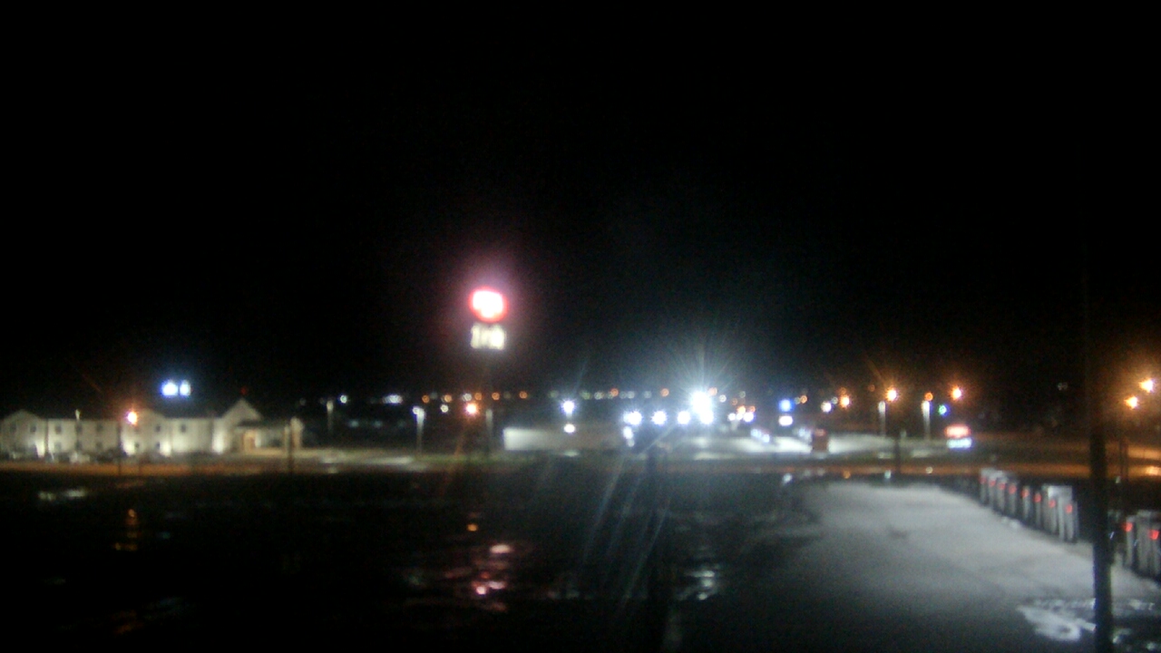 Thumbnail for current weather camera view from Amish Country Store in Lamoni, Iowa