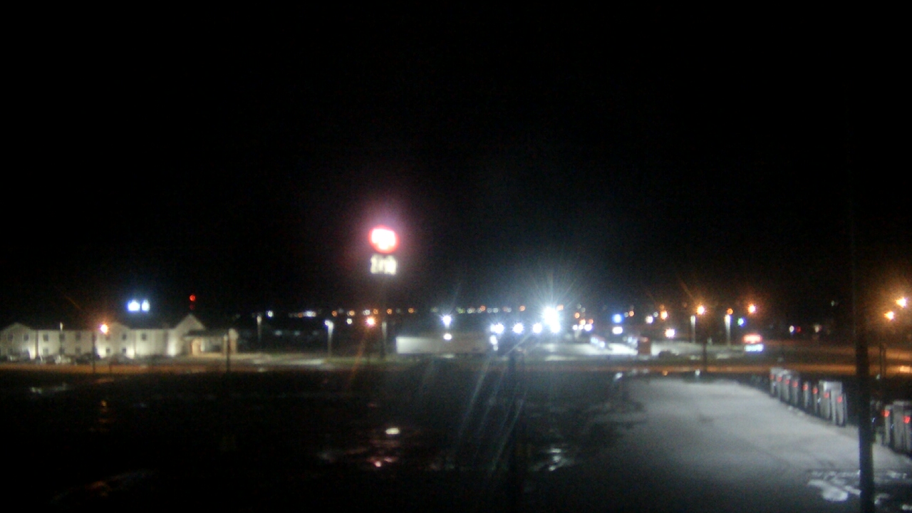 Thumbnail for current weather camera view from Amish Country Store in Lamoni, Iowa