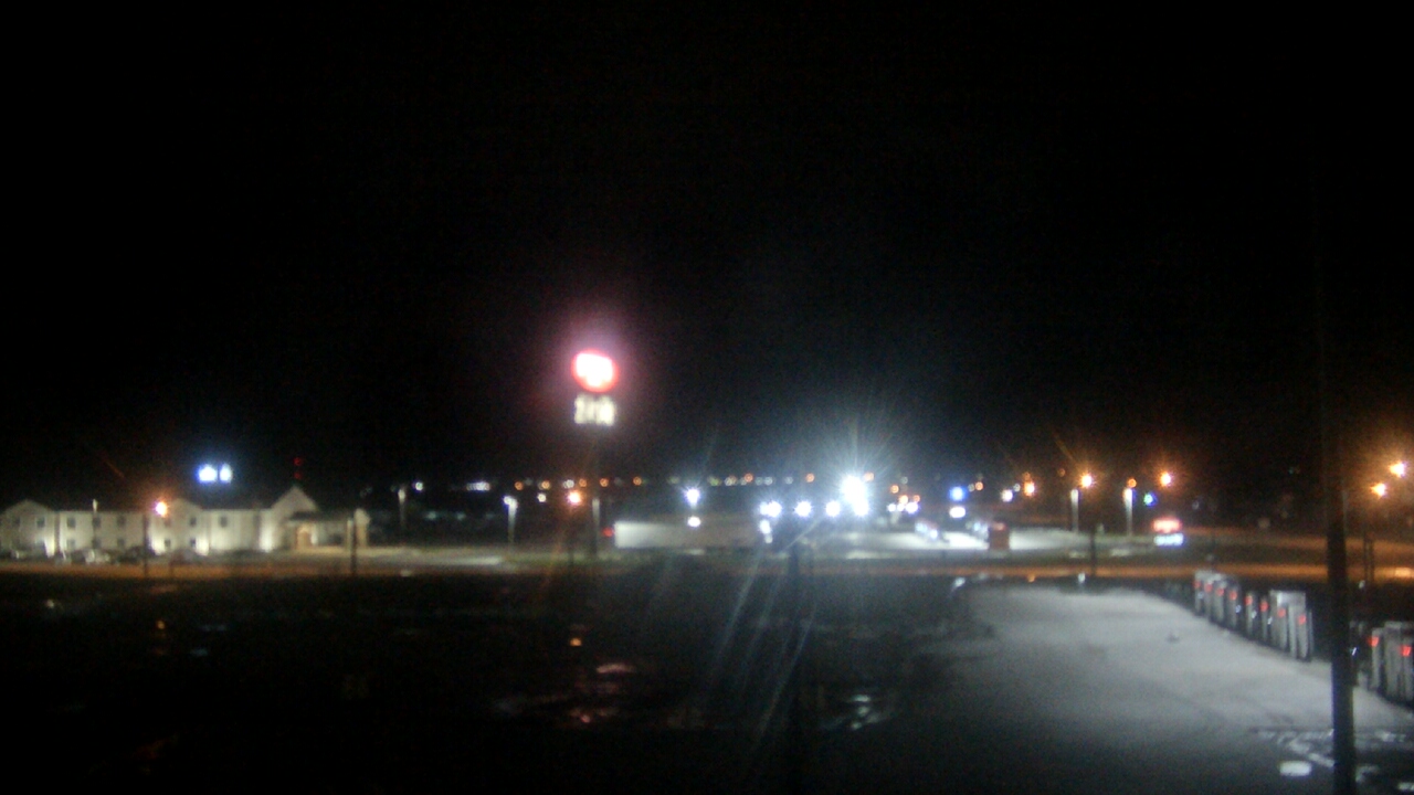 Thumbnail for current weather camera view from Amish Country Store in Lamoni, Iowa