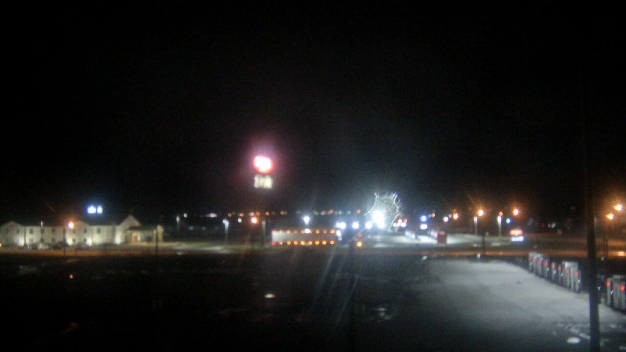 Thumbnail for current weather camera view from Amish Country Store in Lamoni, Iowa