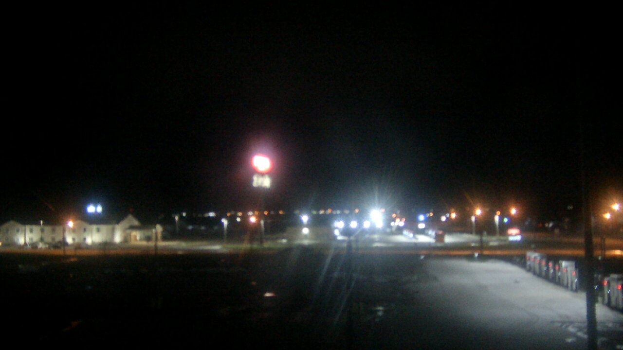 Thumbnail for current weather camera view from Amish Country Store in Lamoni, Iowa