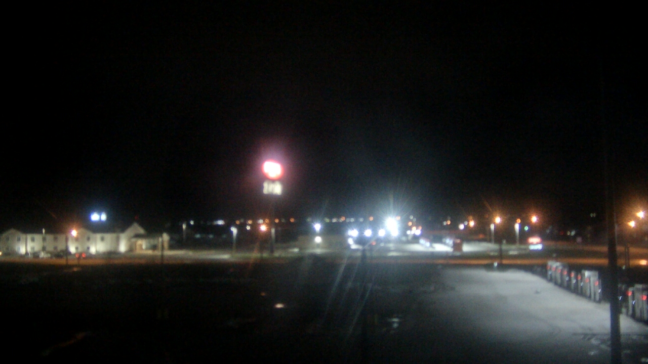 Thumbnail for current weather camera view from Amish Country Store in Lamoni, Iowa