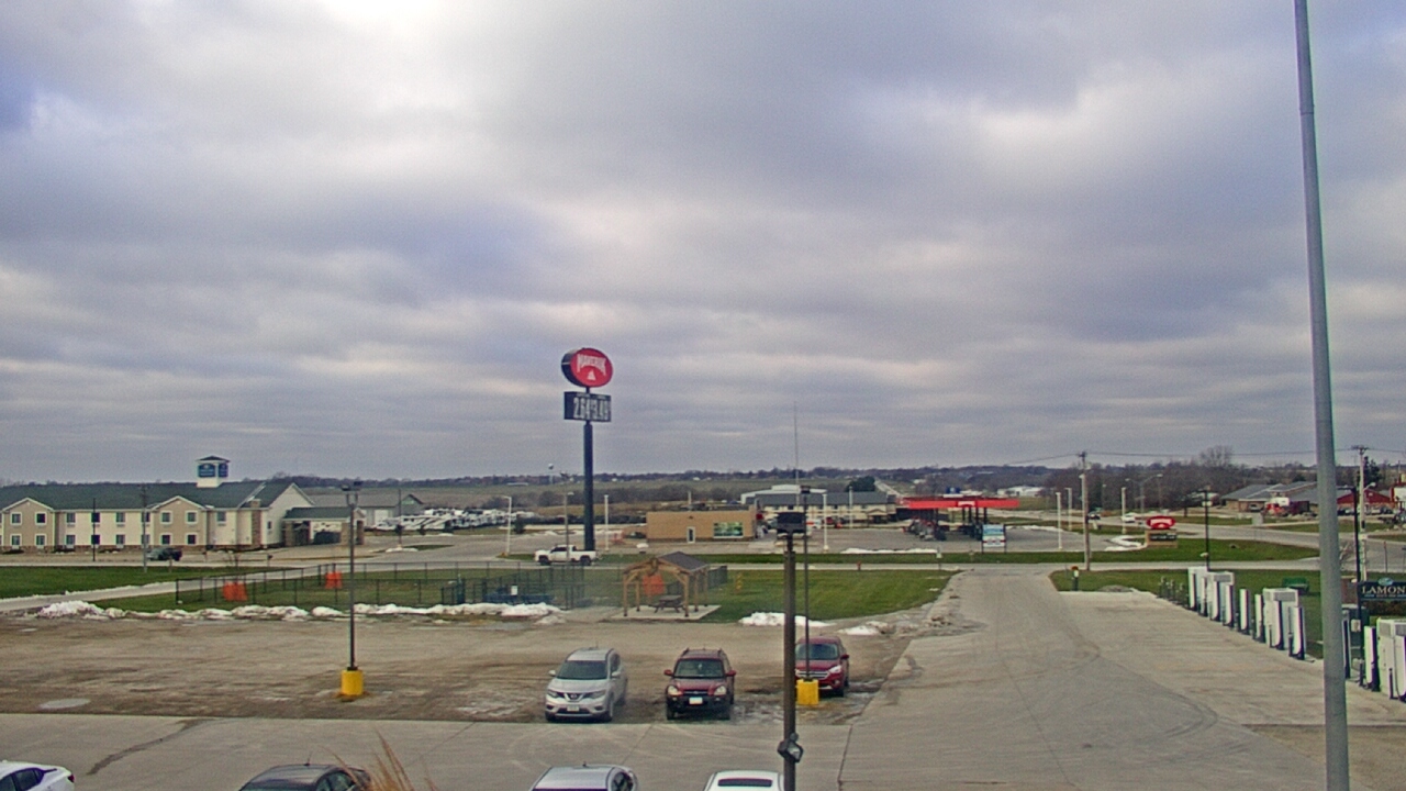 Thumbnail for current weather camera view from Amish Country Store in Lamoni, Iowa