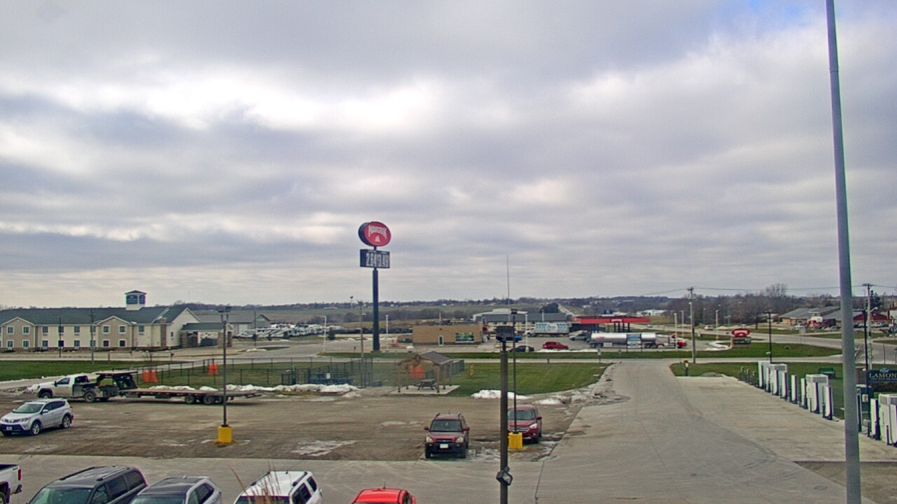 Thumbnail for current weather camera view from Amish Country Store in Lamoni, Iowa