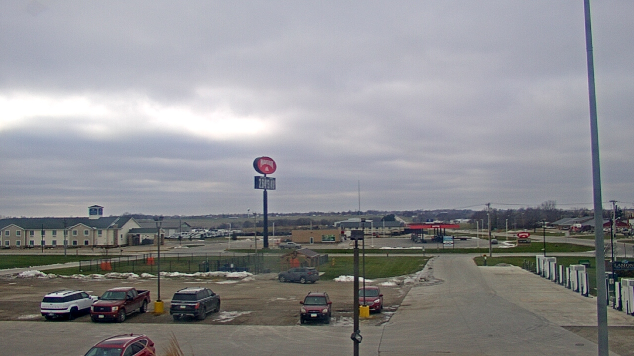 Thumbnail for current weather camera view from Amish Country Store in Lamoni, Iowa