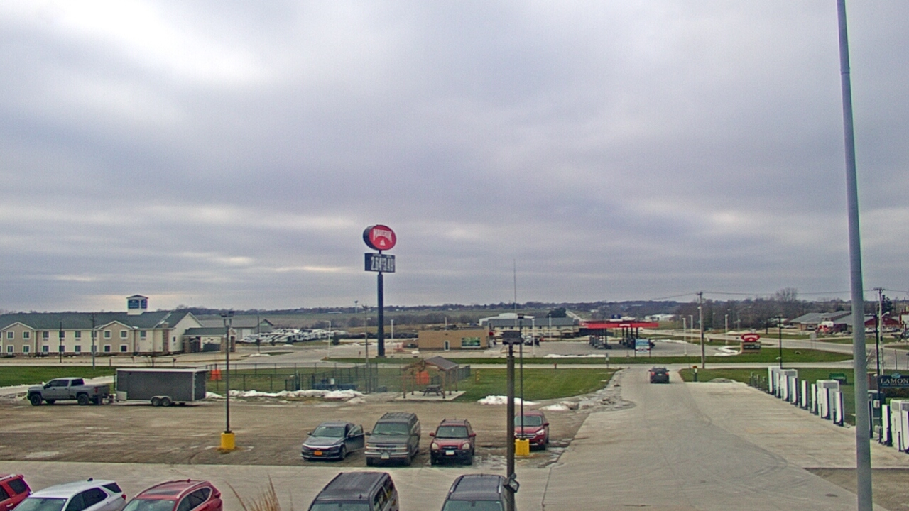 Thumbnail for current weather camera view from Amish Country Store in Lamoni, Iowa