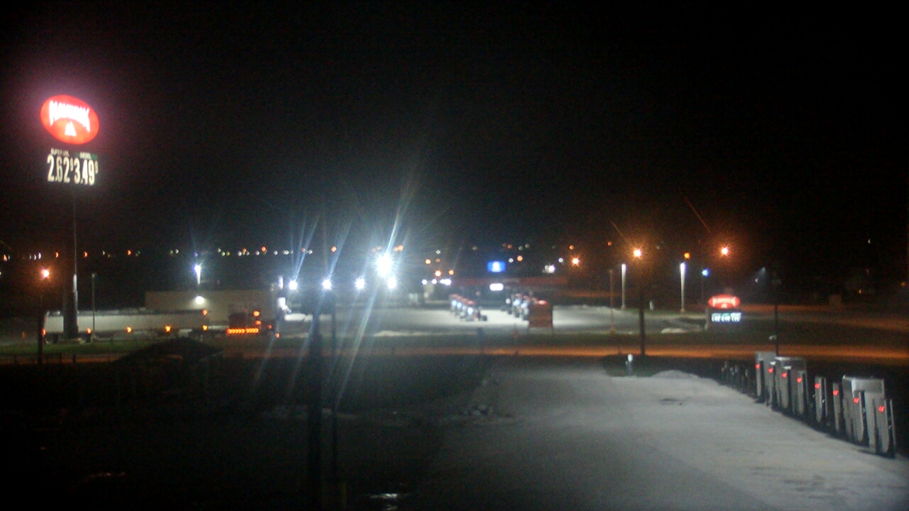 Thumbnail for current weather camera view from Amish Country Store in Lamoni, Iowa