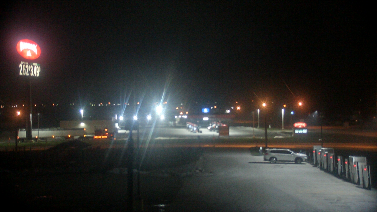 Thumbnail for current weather camera view from Amish Country Store in Lamoni, Iowa