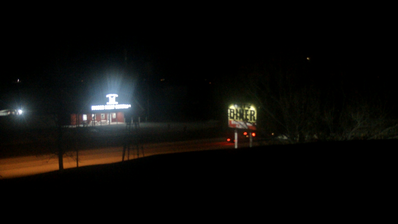 Thumbnail for current weather camera view from Amish Country Store in Lamoni, Iowa