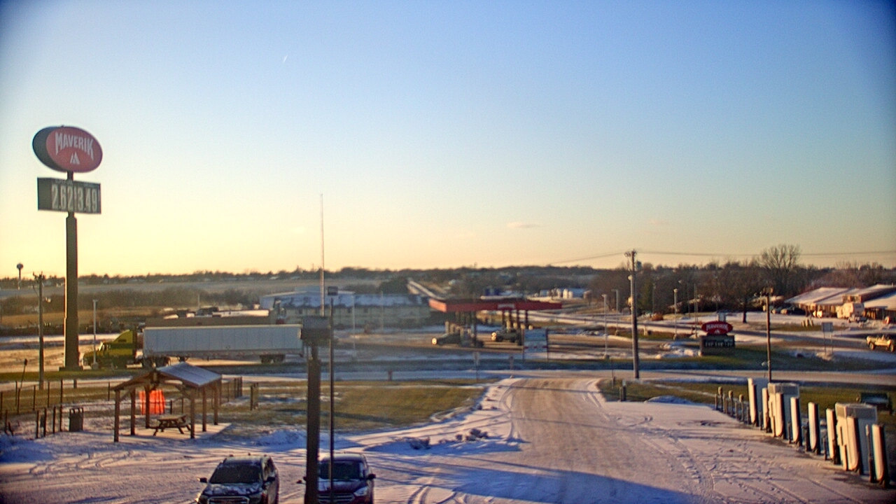 Thumbnail for current weather camera view from Amish Country Store in Lamoni, Iowa