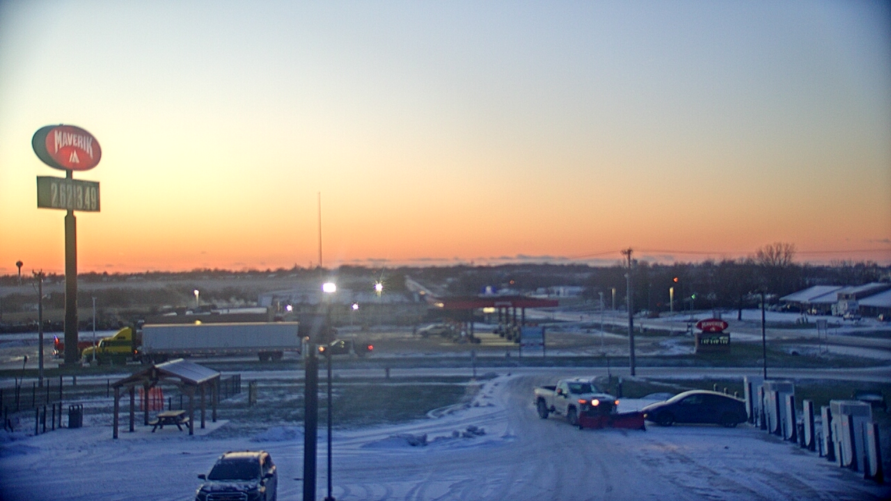 Thumbnail for current weather camera view from Amish Country Store in Lamoni, Iowa