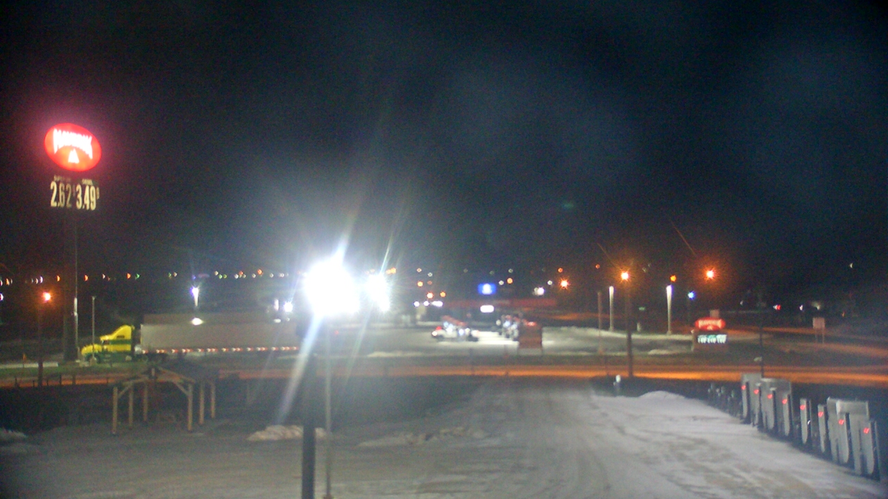 Thumbnail for current weather camera view from Amish Country Store in Lamoni, Iowa