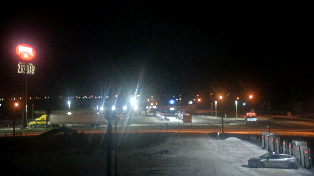 Thumbnail for current weather camera view from Amish Country Store in Lamoni, Iowa