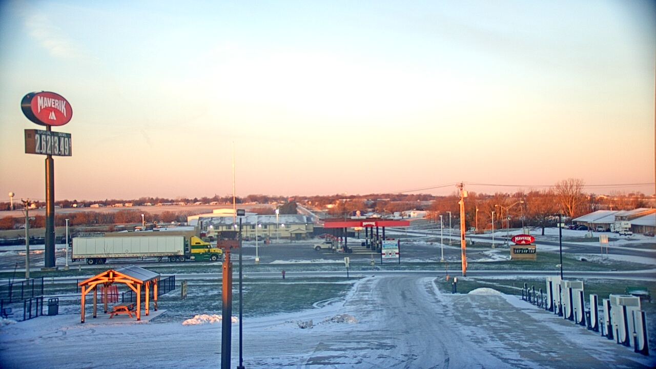 Thumbnail for current weather camera view from Amish Country Store in Lamoni, Iowa