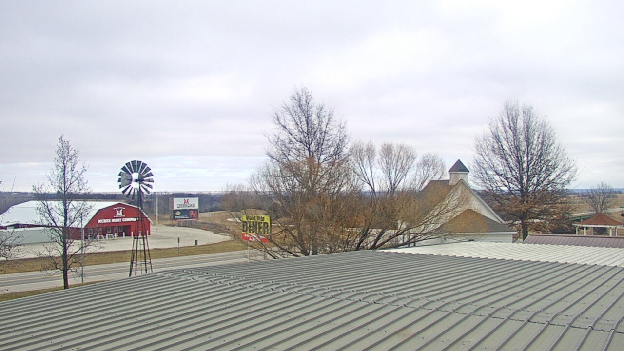 Thumbnail for current weather camera view from Amish Country Store in Lamoni, Iowa