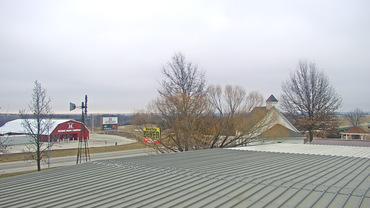 Thumbnail for current weather camera view from Amish Country Store in Lamoni, Iowa