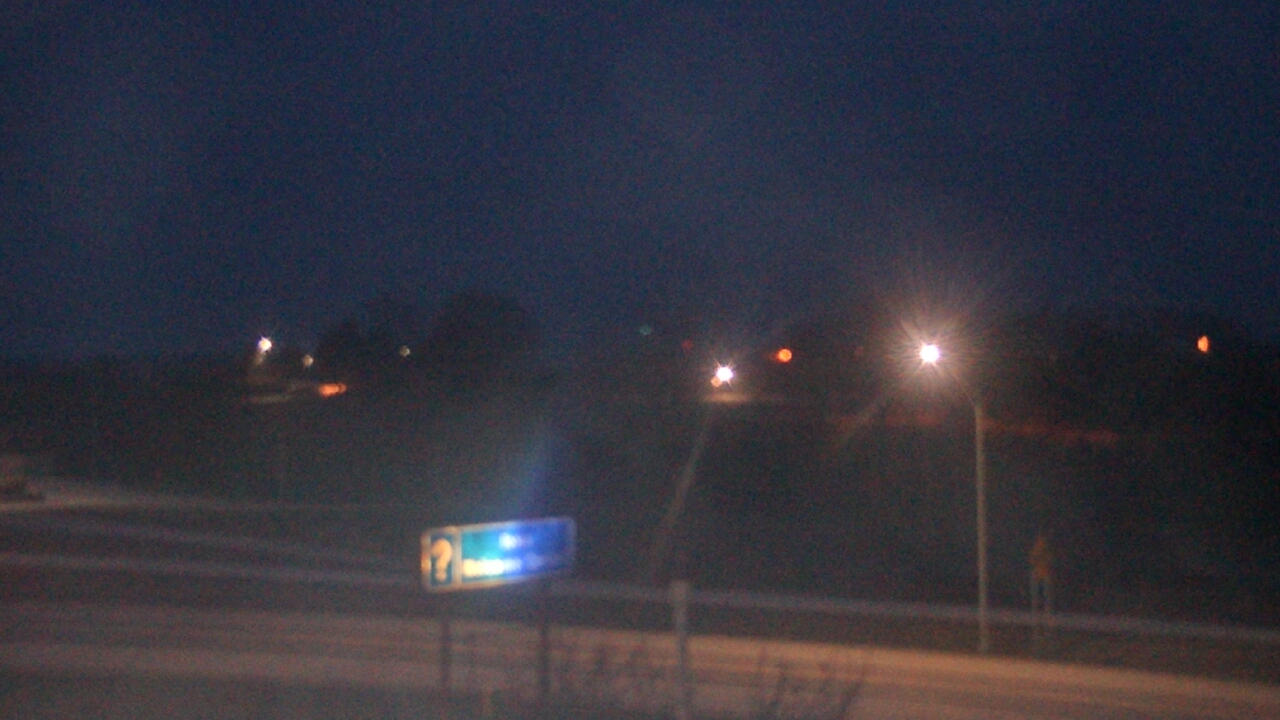 Thumbnail for current weather camera view from Amish Country Store in Lamoni, Iowa